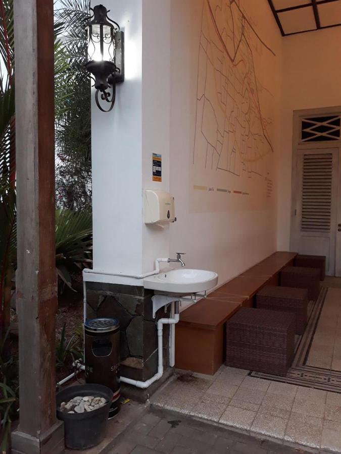 Mexolie Hotel Kebumen Buitenkant foto