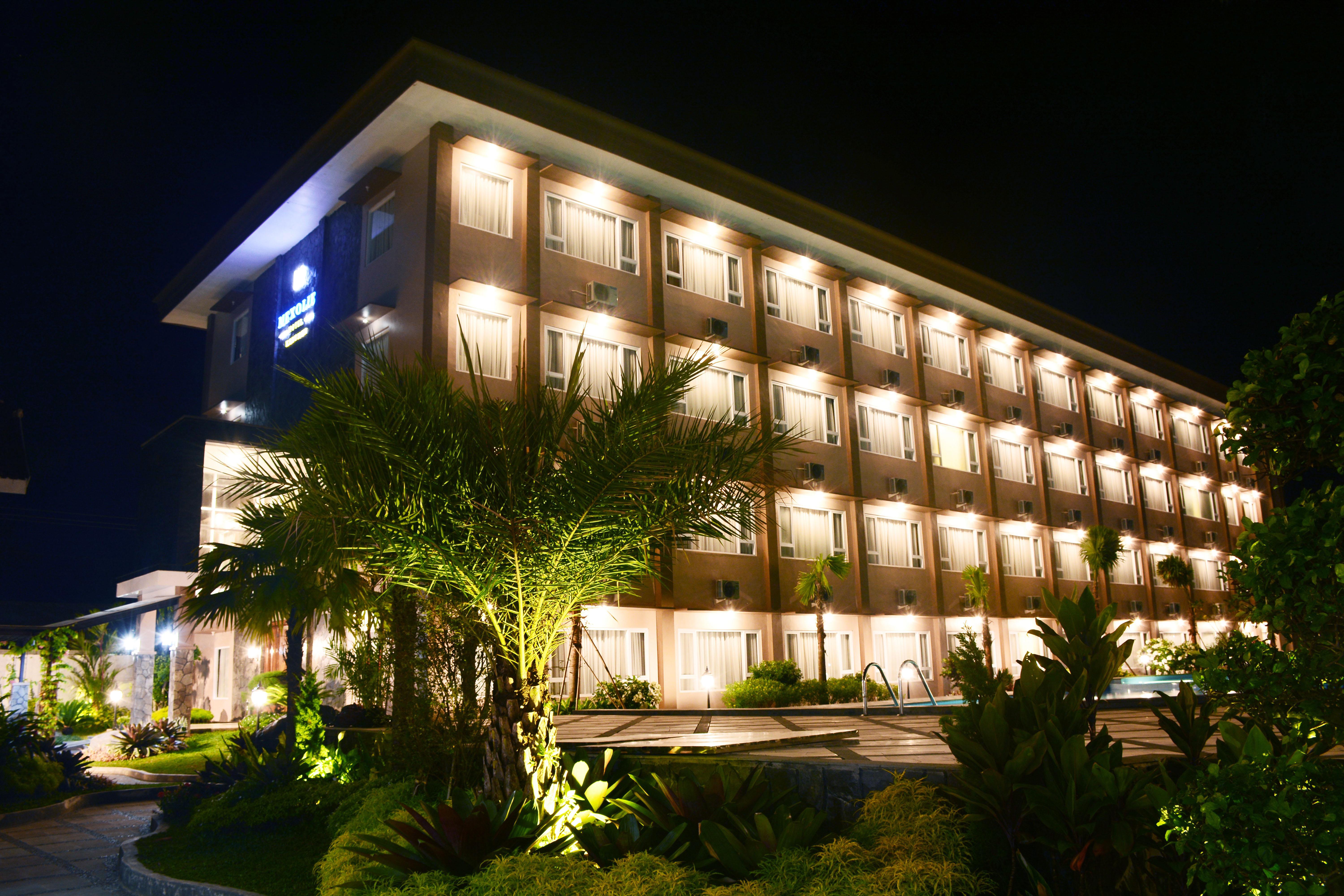 Mexolie Hotel Kebumen Buitenkant foto